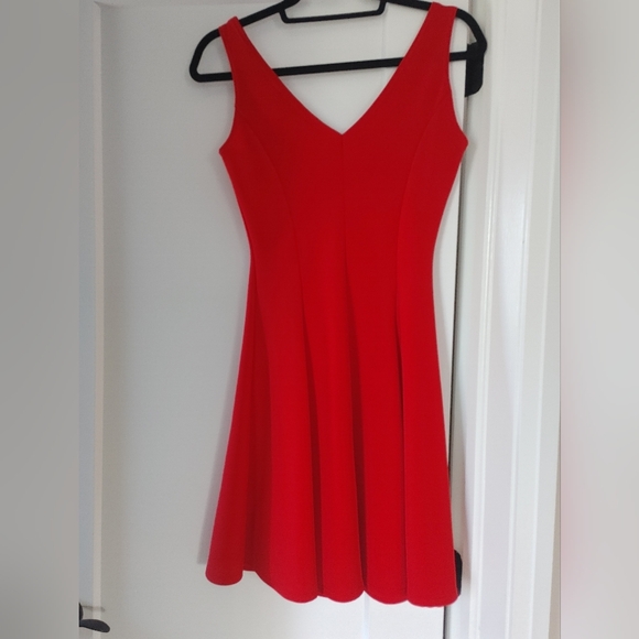 Dress - Picture 2 of 3